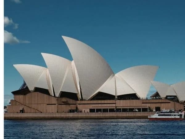 1. Gün · İstanbul - Kuala Lumpur 4. Gün · Sidney - Aborjinlerin Kadim Toprakları Avustralya Turu