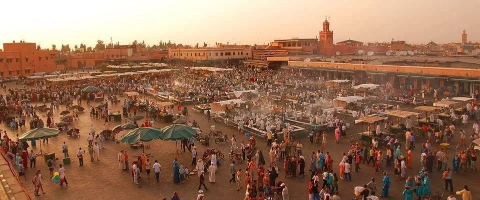 Maroc Jour 2 · Istanbul - Casablanca - Marrakech - Élégant safari dans le désert marocain