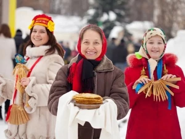 2. Gün · Moskova moskova Metrosu & Arbat Caddesi & Nazım Hikmet Mezarlığı & Kremlın 5. Gün · ST PETERSBURG (PUSHKIN KASABASI ve EKATERİNA SARAYI & PETERGOFF SARAYI PARKI) - Moskova St. Petersburg Turu Kolay Vize