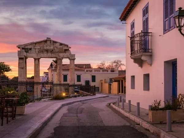 Day 1 · Istanbul - Athens Day 4 Athens - Istanbul - Athens, the City of History Tour